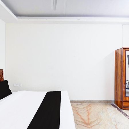 Hotel O Ashoka Inn Hotel Near Botanical Garden โนอิดา ภายนอก รูปภาพ