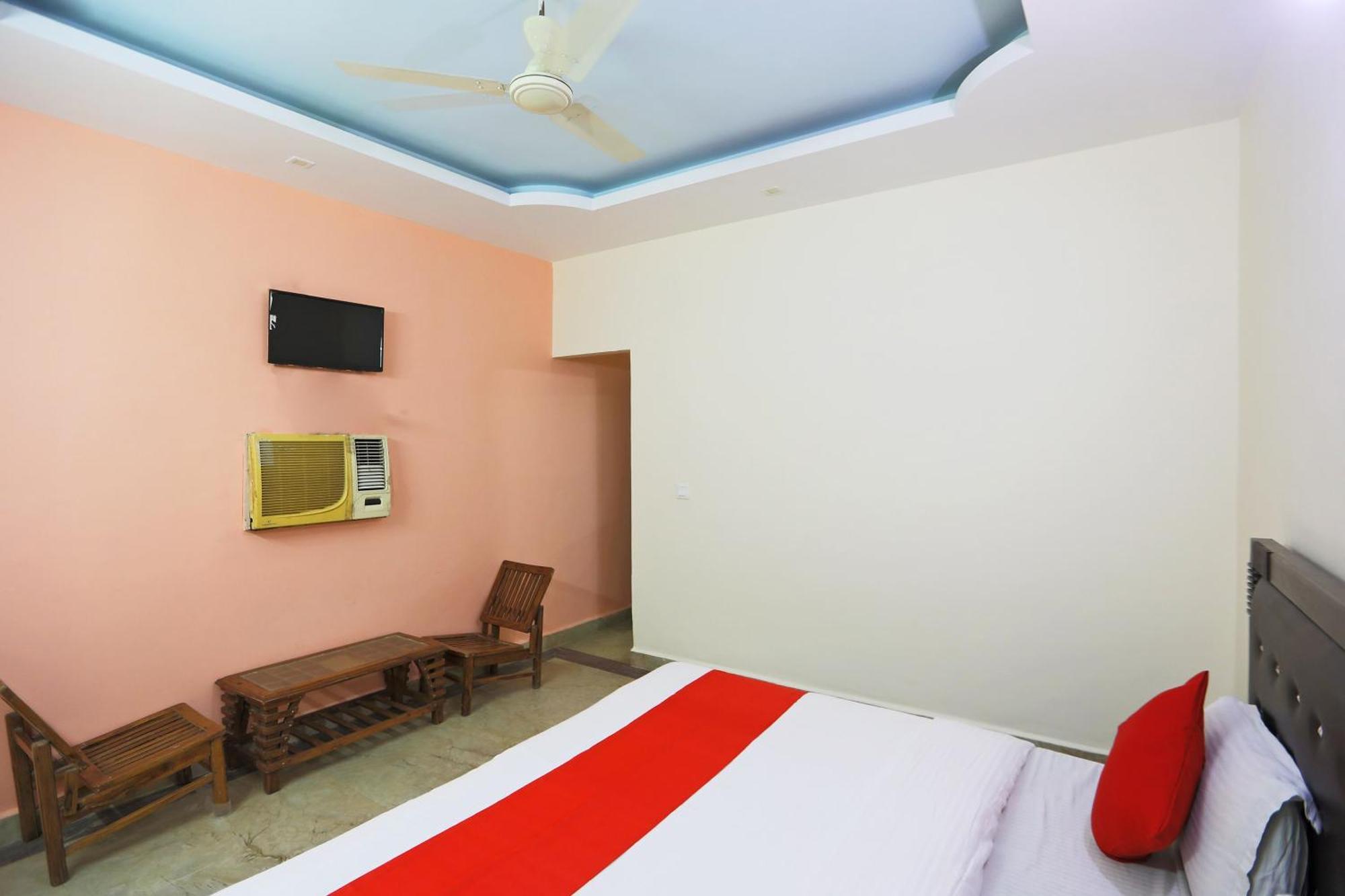 Hotel O Ashoka Inn Hotel Near Botanical Garden โนอิดา ภายนอก รูปภาพ