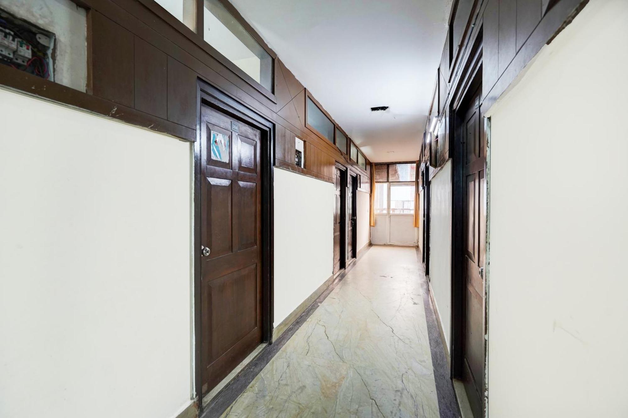 Hotel O Ashoka Inn Hotel Near Botanical Garden โนอิดา ภายนอก รูปภาพ