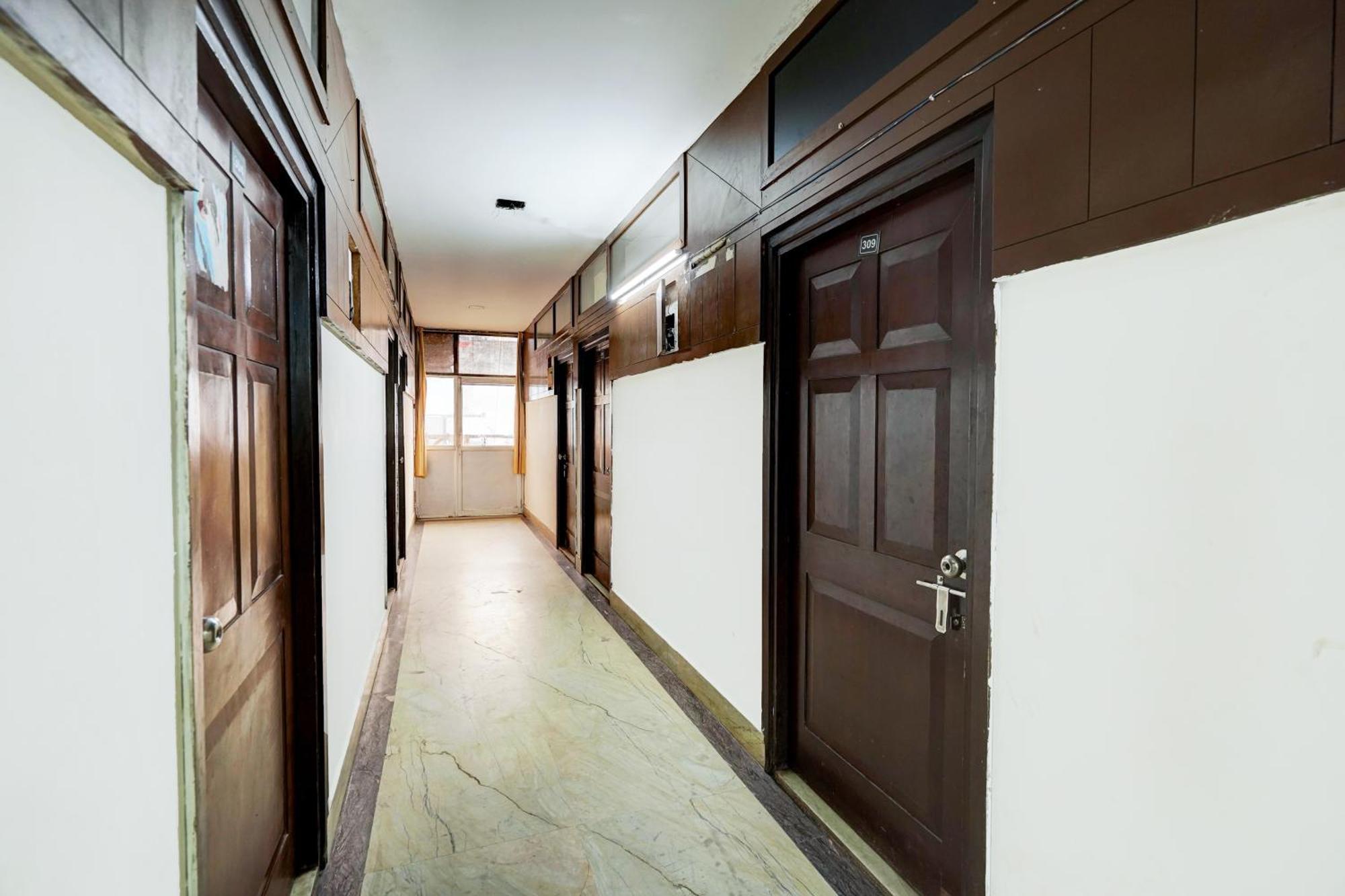 Hotel O Ashoka Inn Hotel Near Botanical Garden โนอิดา ภายนอก รูปภาพ