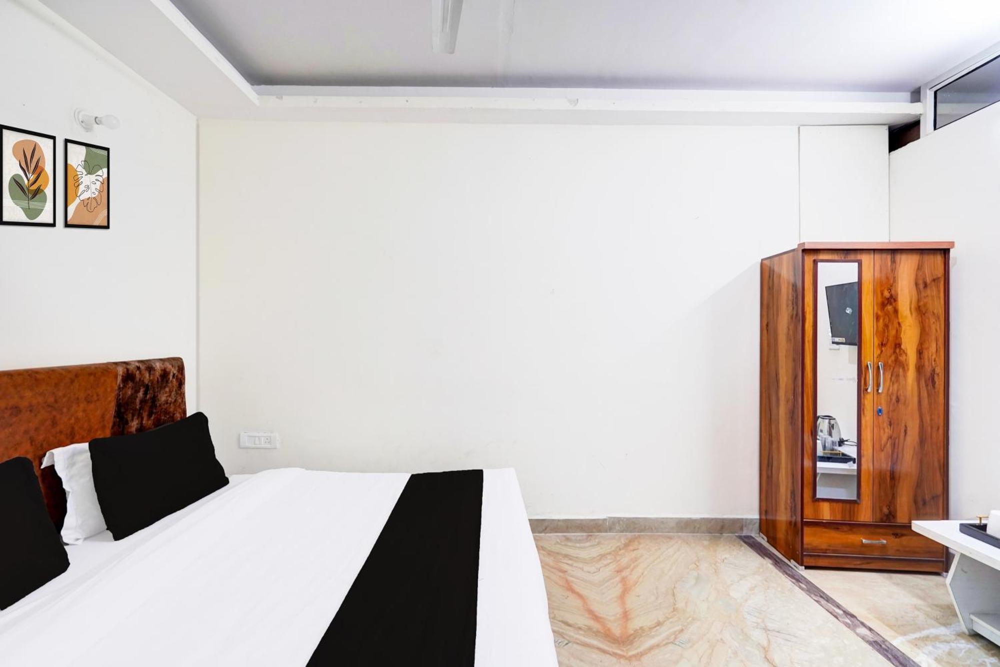 Hotel O Ashoka Inn Hotel Near Botanical Garden โนอิดา ภายนอก รูปภาพ